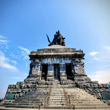 Lasserg * Münstermaifeld